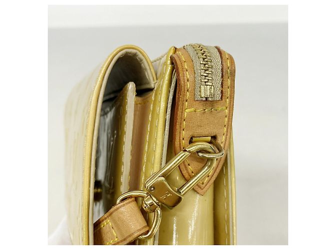 Borsa a Spalla Louis Vuitton Vernis Mott Beige - vista 9