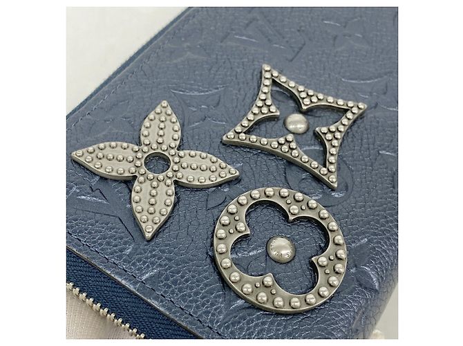 Louis Vuitton Monogram Empreinte Flower Stud Zippy Wallet Blau - Ansicht 8