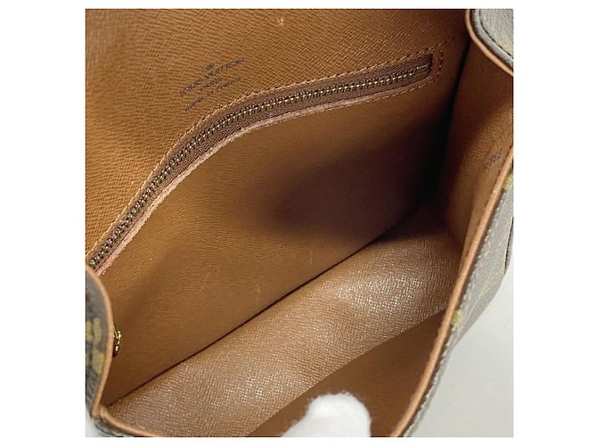 Bolso de Hombro Louis Vuitton Monogram Saint Cloud MM Castaño - vista 4