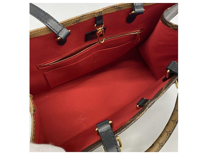 Borsa Tote Louis Vuitton Monogram Giant Reverse OnTheGo MM Marrone - vista 4