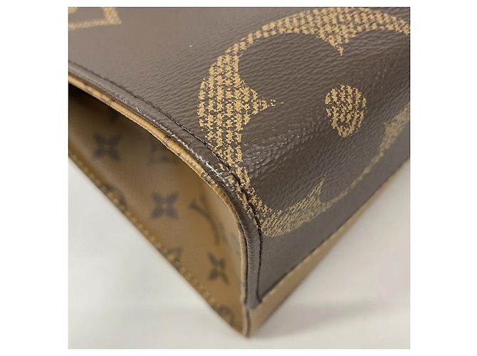 Borsa Tote Louis Vuitton Monogram Giant Reverse OnTheGo MM Marrone - vista 6