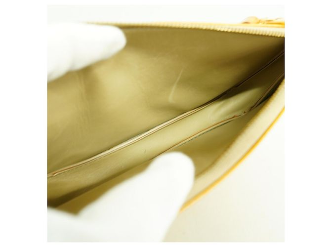 Pochette Louis Vuitton Vernis Lexington Beige - vista 4