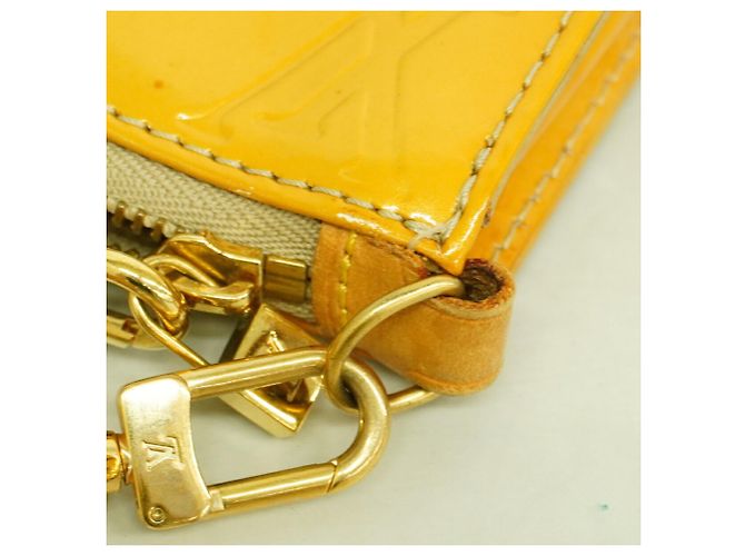 Pochette Louis Vuitton Vernis Lexington Beige - vista 6