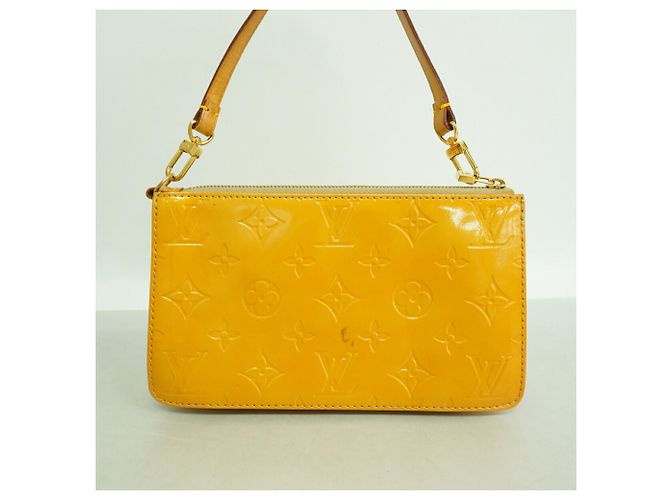 Pochette Louis Vuitton Vernis Lexington Beige - vista 9