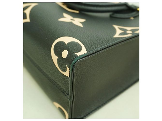 Borsa Louis Vuitton Monogram Empreinte Bicolor OnTheGo PM Nero Beige - vista 9