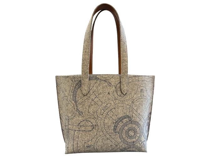 Borsa Hermès Karimi Tote MM in feltro e Swift - vista 4