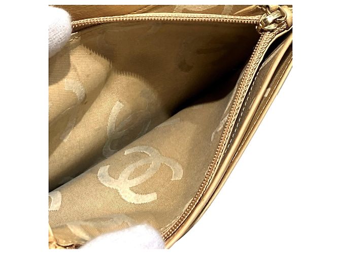 Chanel Bi-Fold Wallet aus genarbtem Kalbsleder Beige - Ansicht 6