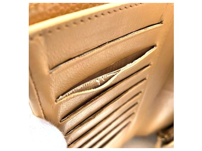 Chanel Bi-Fold Wallet aus genarbtem Kalbsleder Beige - Ansicht 9