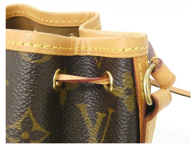 Noe Borsa a tracolla Louis Vuitton Monogram Nano Noé Marrone - vista 4