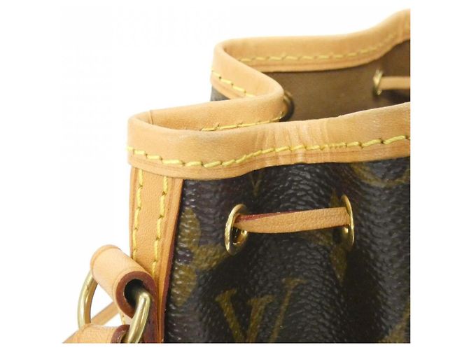 Noe Borsa a tracolla Louis Vuitton Monogram Nano Noé Marrone - vista 5