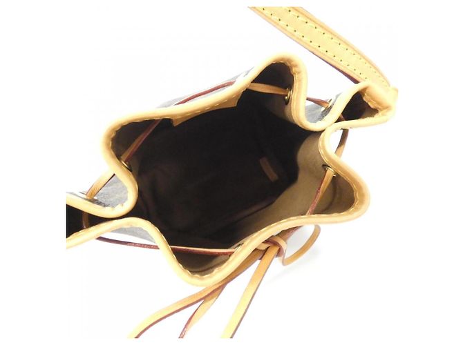 Noe Borsa a tracolla Louis Vuitton Monogram Nano Noé Marrone - vista 8