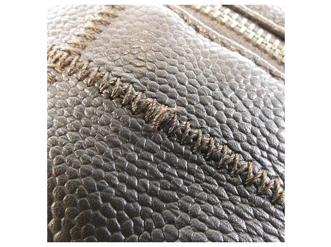 Borsa a tracolla Chanel 26135 in pelle di vitello granulata marrone - vista 5