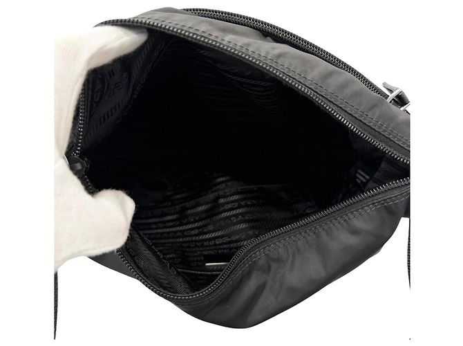 Borsa a tracolla Prada in pelle e Re-Nylon con logo triangolare Nero - vista 6