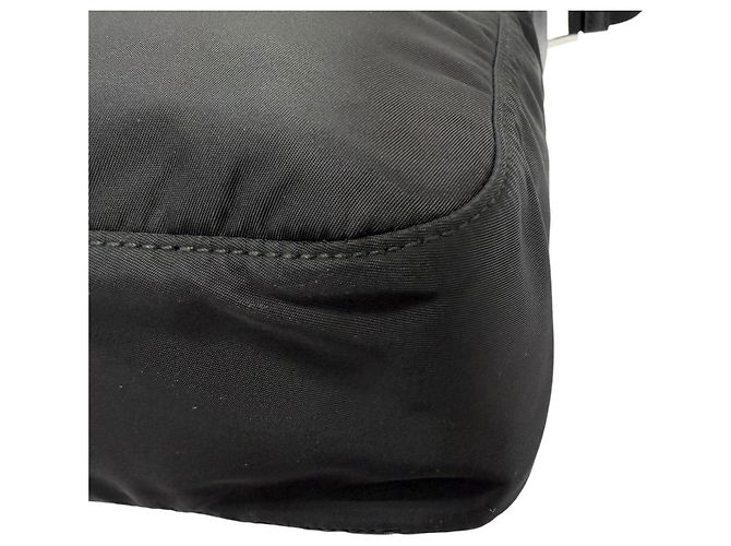 Borsa a tracolla Prada in pelle e Re-Nylon con logo triangolare Nero - vista 7