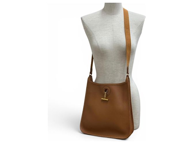 Hermès Borsa a tracolla HERMES Vespa PM Gold in pelle Courchevel D'oro - vista 3
