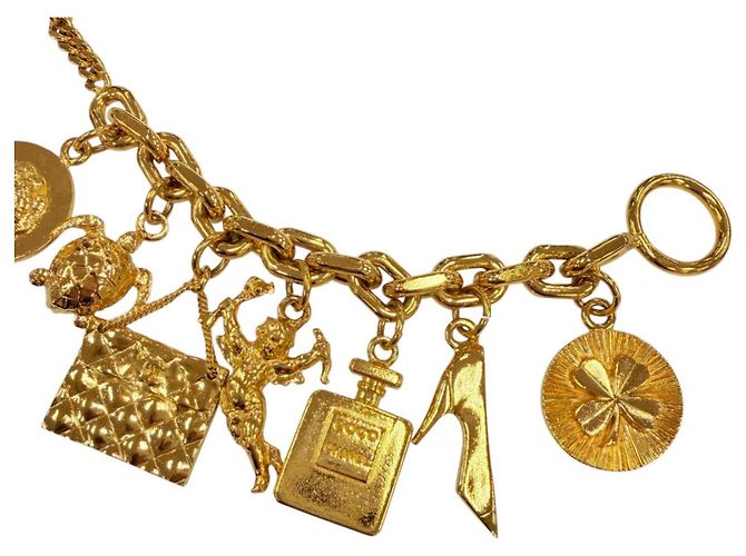 Bracciale Rigido Chanel Vintage con Ciondolo Icona in Metallo D'oro - vista 5