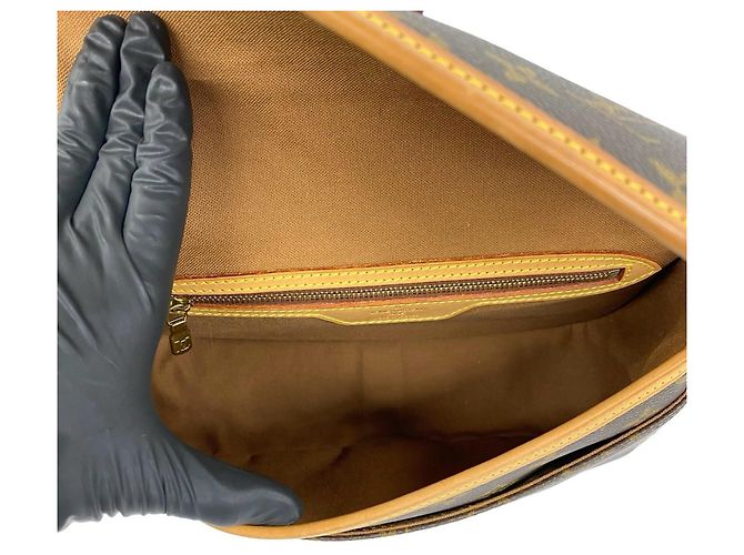 Borsa a tracolla Louis Vuitton Sologne Monogram in pelle Marrone - vista 9