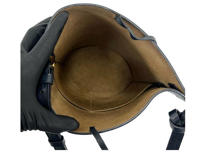 Borsa a tracolla in pelle Loewe Gate Bucket Anagram Nero - vista 9