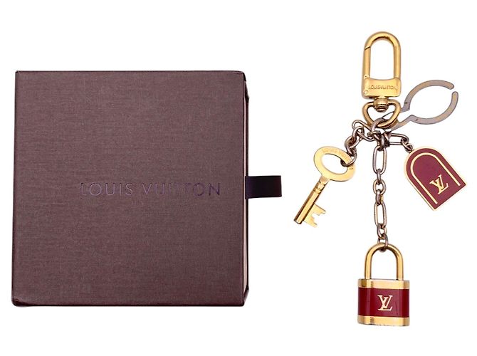 Louis Vuitton Portachiavi Cadenas in metallo oro e rosso D'oro - vista 2