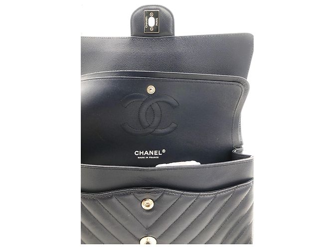 Timeless Chanel Classic Medium Flap Bag Pelle Caviar Blu Navy Blu scuro - vista 16