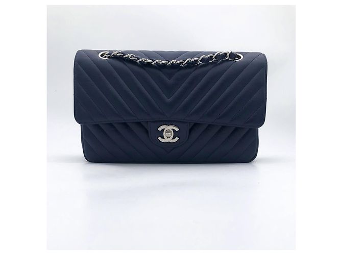 Timeless Chanel Classic Medium Flap Bag Pelle Caviar Blu Navy Blu scuro - vista 5