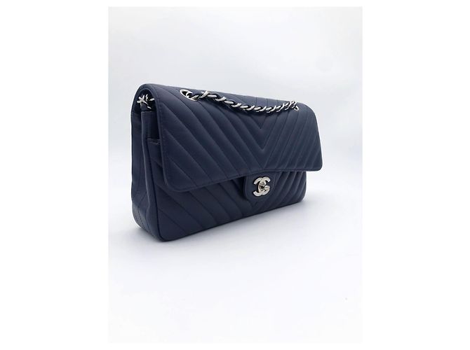 Timeless Chanel Classic Medium Flap Bag Pelle Caviar Blu Navy Blu scuro - vista 6