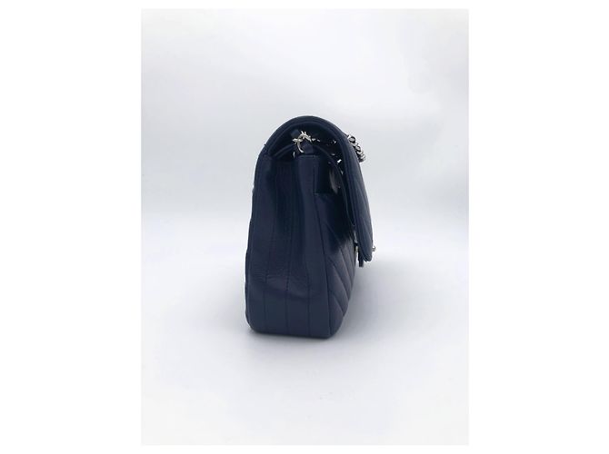 Timeless Chanel Classic Medium Flap Bag Pelle Caviar Blu Navy Blu scuro - vista 8