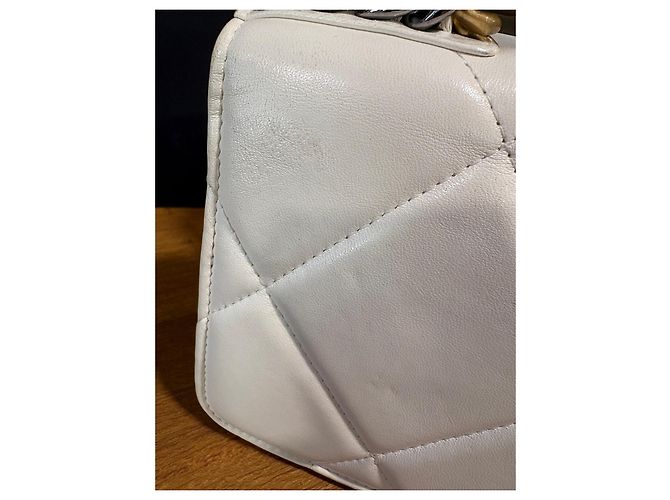 Chanel 19 Wallet Weiß Lammleder - Ansicht 14