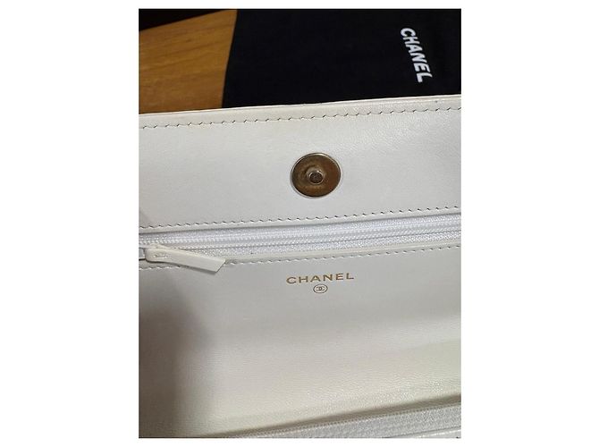 Chanel 19 Wallet Weiß Lammleder - Ansicht 18