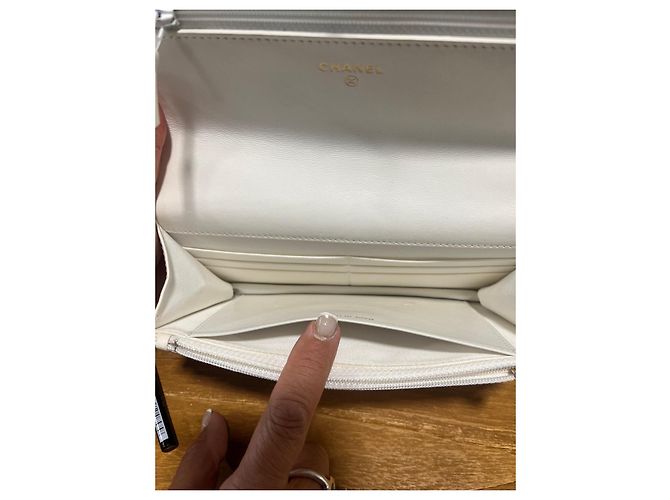 Chanel 19 Wallet Weiß Lammleder - Ansicht 20