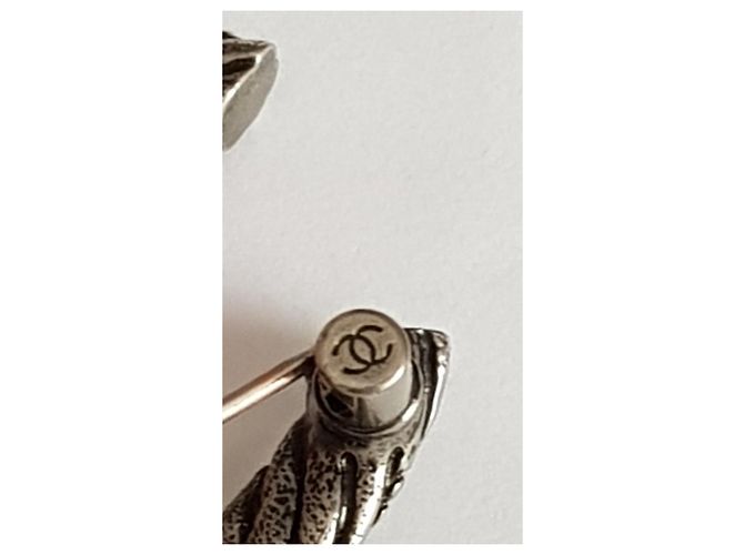 Broche Chanel Logo CC Plata - vista 6