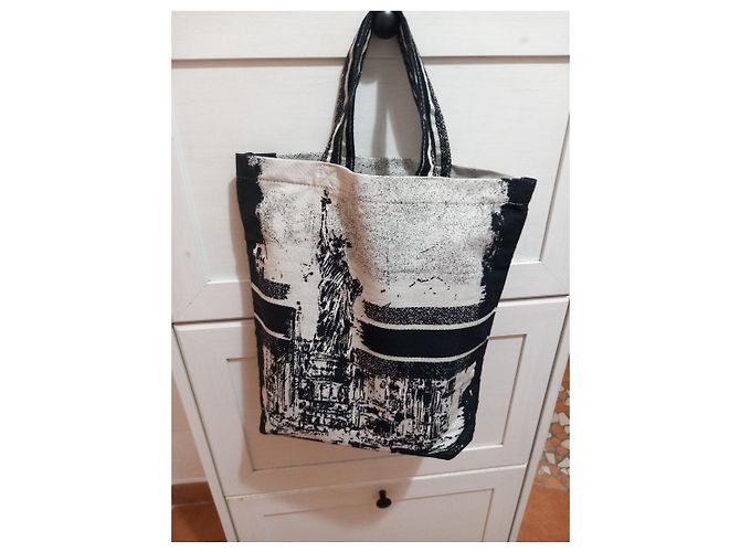 Christian Dior Borsa Tote "Paris" in Tela Nero Bianco - vista 2