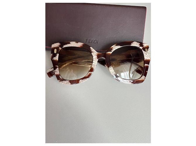 Fendi Cat-Eye Sonnenbrille Braun Weiß - Ansicht 10