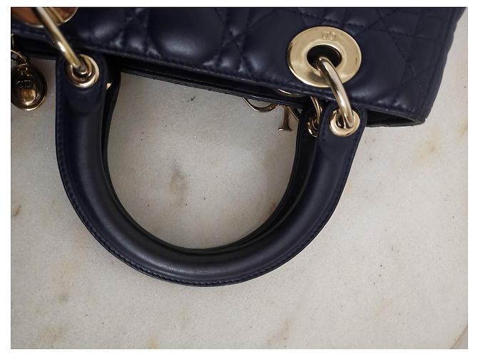 Borsa Christian Dior Lady Dior Medium in pelle blu scuro - vista 2