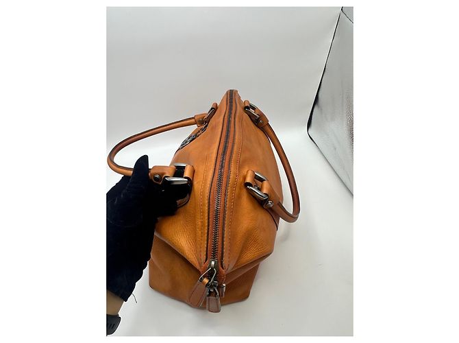 Borsa a mano Gucci GG Charm Dome in pelle di vitello Marrone - vista 11