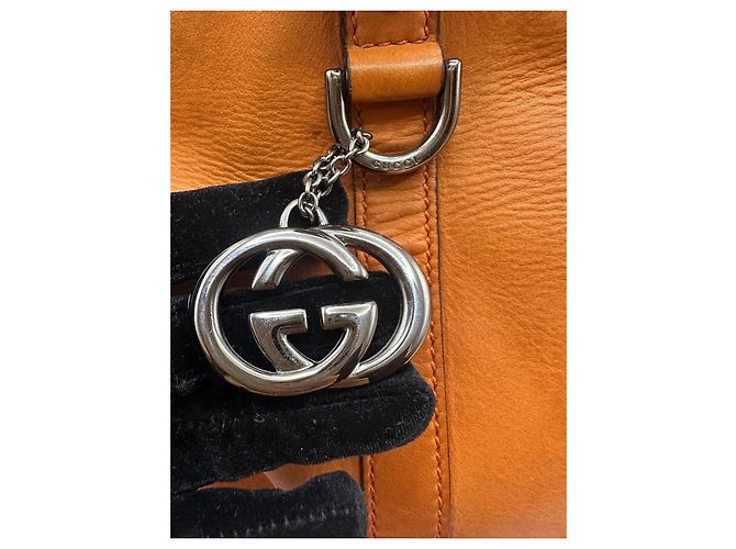 Borsa a mano Gucci GG Charm Dome in pelle di vitello Marrone - vista 13