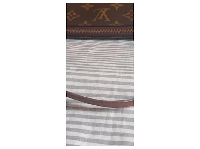 Louis Vuitton Pochette Monogram Canvas Marrone Monogramma - vista 4
