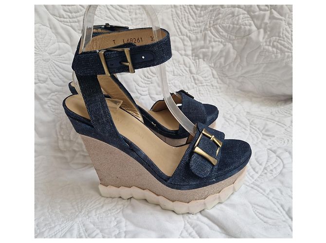 Stuart Weitzman Sandali wedge in denim Blu D'oro - vista 6