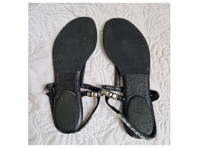 Gucci Sandali Thong in Pelle Nera con Cristalli Nero - vista 6