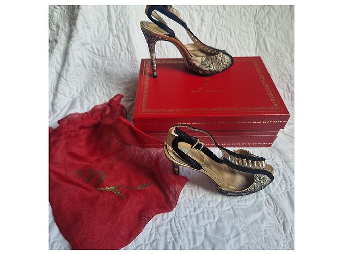 Rene Caovilla René Caovilla Décolleté T-Strap in pizzo e cristalli Nero D'oro - vista 7