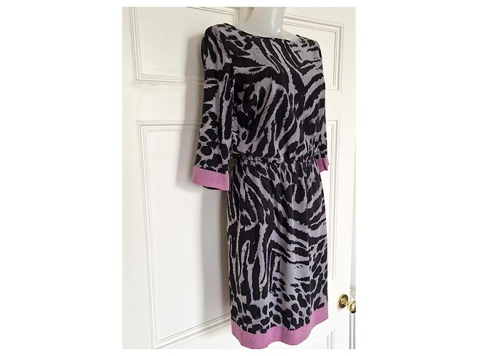 Autre Marque Vestido St. John estampado animal con ribete rosa Negro Gris - vista 3
