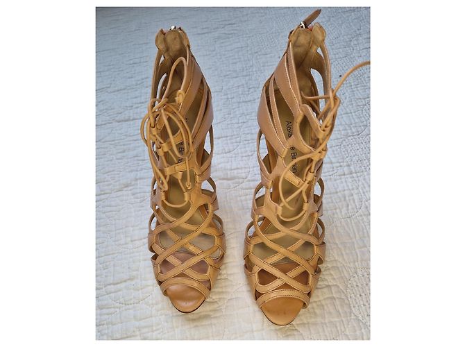 Alexandre Birman Décolleté a gabbia con lacci in pelle beige - vista 2