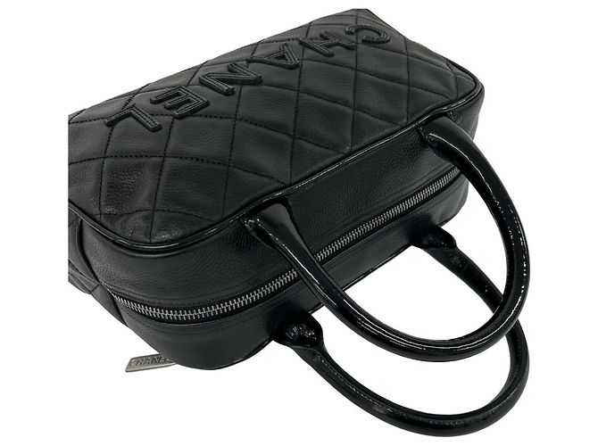Borsa Mini Boston in pelle vernice con logo Chanel Nero - vista 4