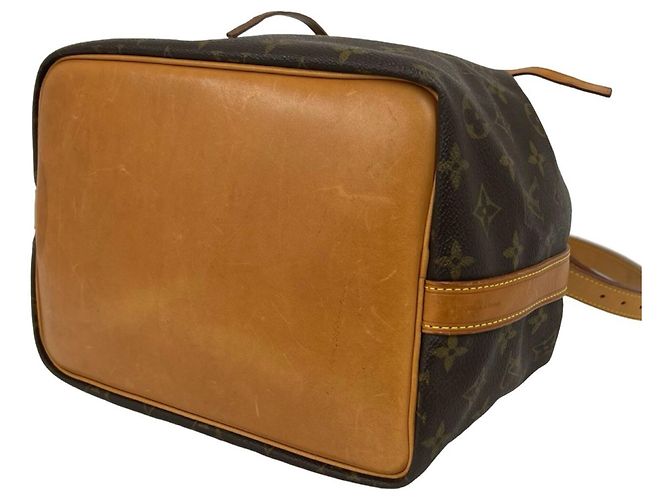 Noe Louis Vuitton Vintage Petit Noé Monogram Schultertasche aus Leder - Ansicht 8