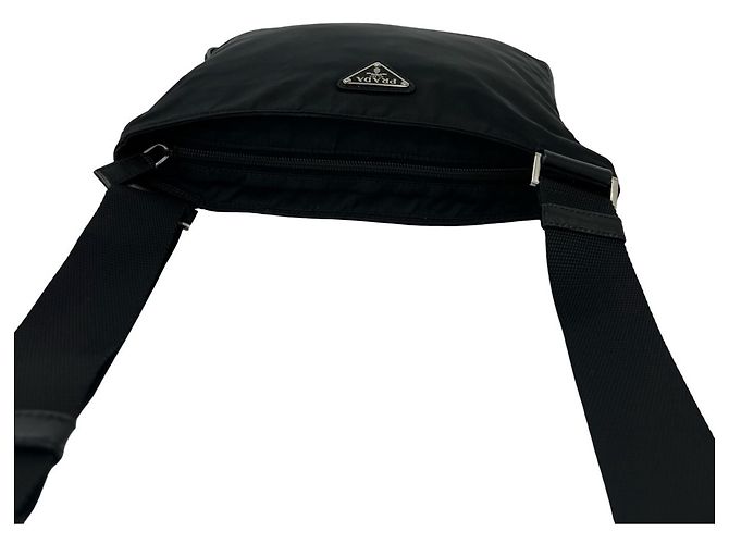 Borsa Tote Prada con logo triangolare in metallo Nero - vista 4