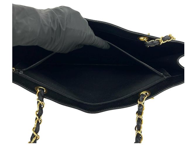 Borsa a spalla Chanel in pelle Caviar Nero - vista 10