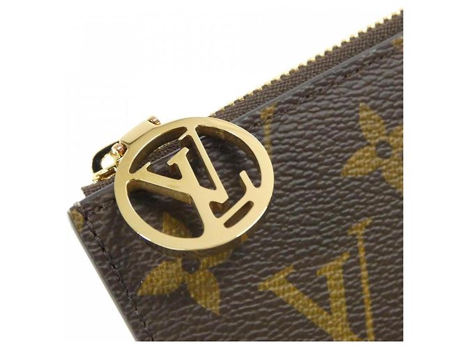 Tarjetero Louis Vuitton Taiga Rama Castaño - vista 3