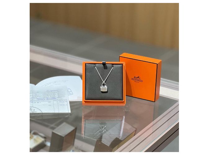 Collar Hermès Amulettes Constance Diamantes en Oro Blanco - vista 3