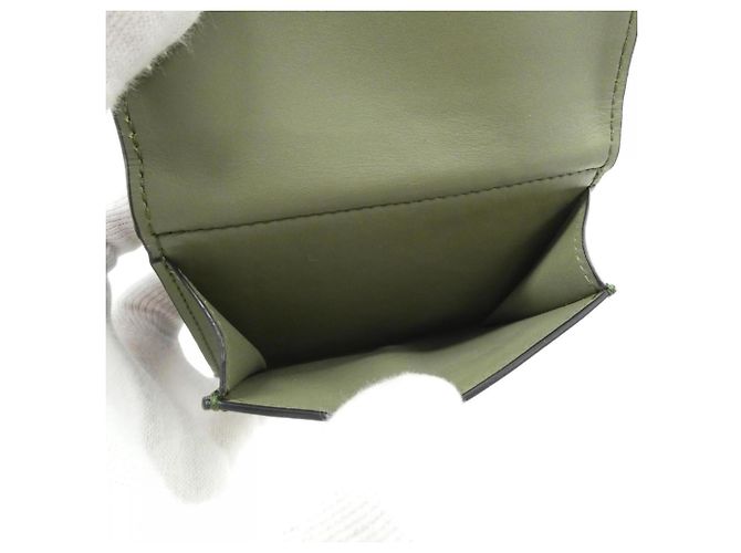 Portafoglio tri-fold Loewe in vitello verde - vista 8