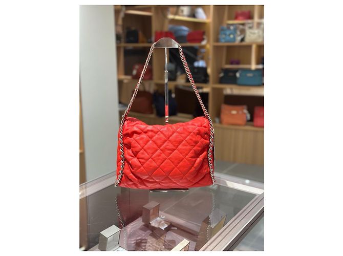Chanel Borsa a tracolla in pelle matelassé rossa Rosso - vista 2